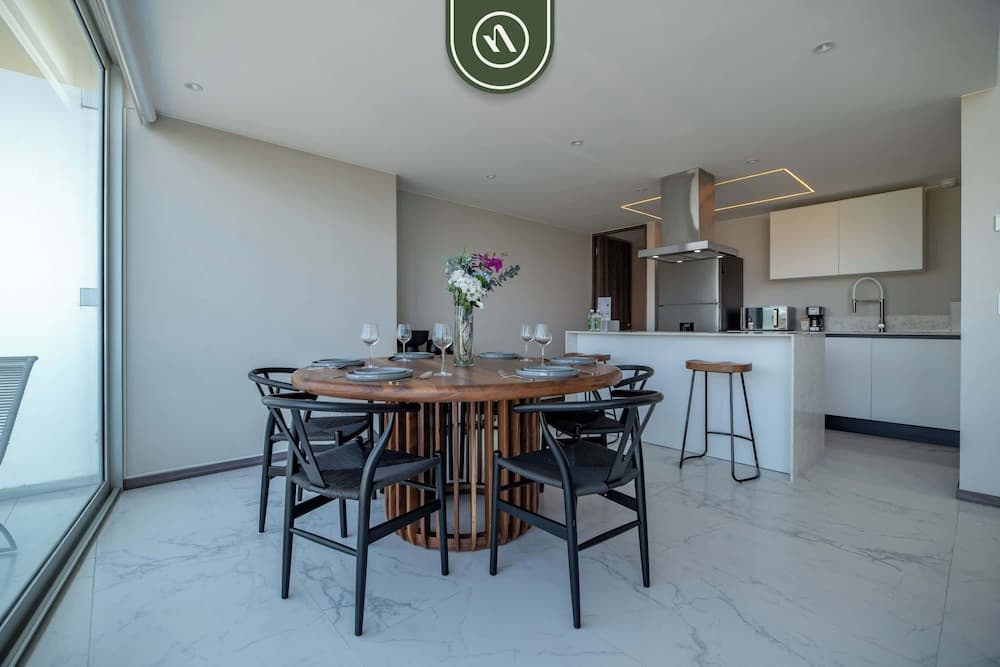 Stunning Oceanview Two Story Condo - Beach - Gym