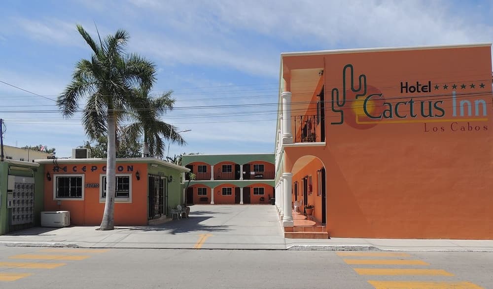 Cactus Inn Los Cabos