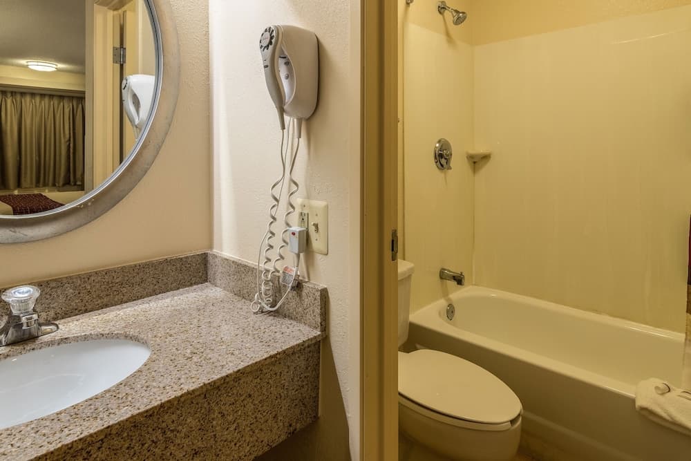 Red Oak Inn Detroit Metro Airport - Belleville