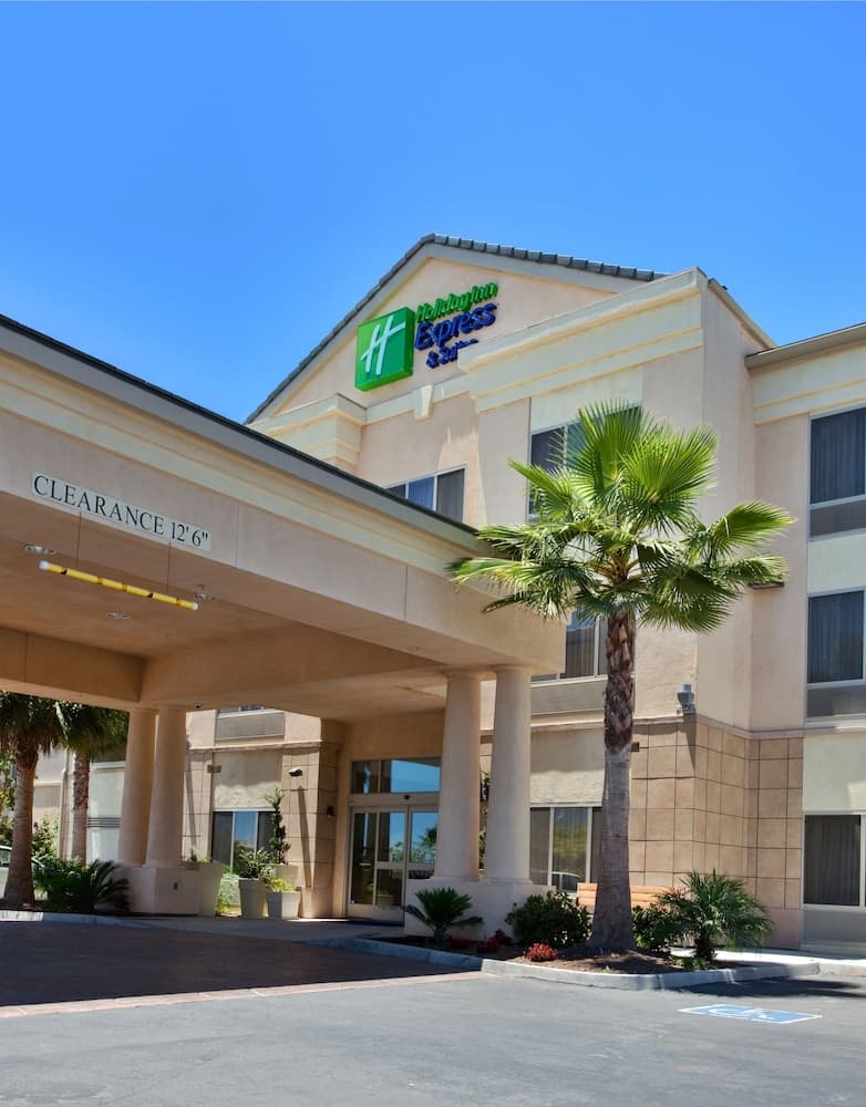 Holiday Inn Express Hotel & Suites San Diego Otay Mesa by IHG