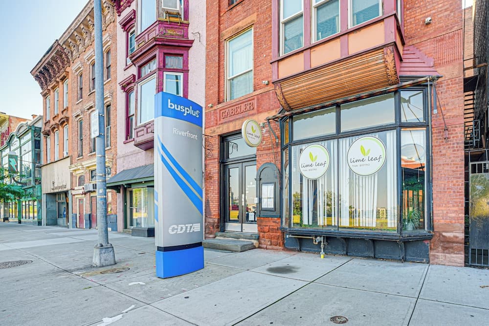 Walk to Dtwn & Waterfront: Roomy Troy Apt