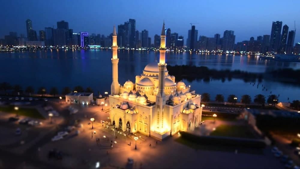 Luxury Furnished 3BR near LAKE Khalid