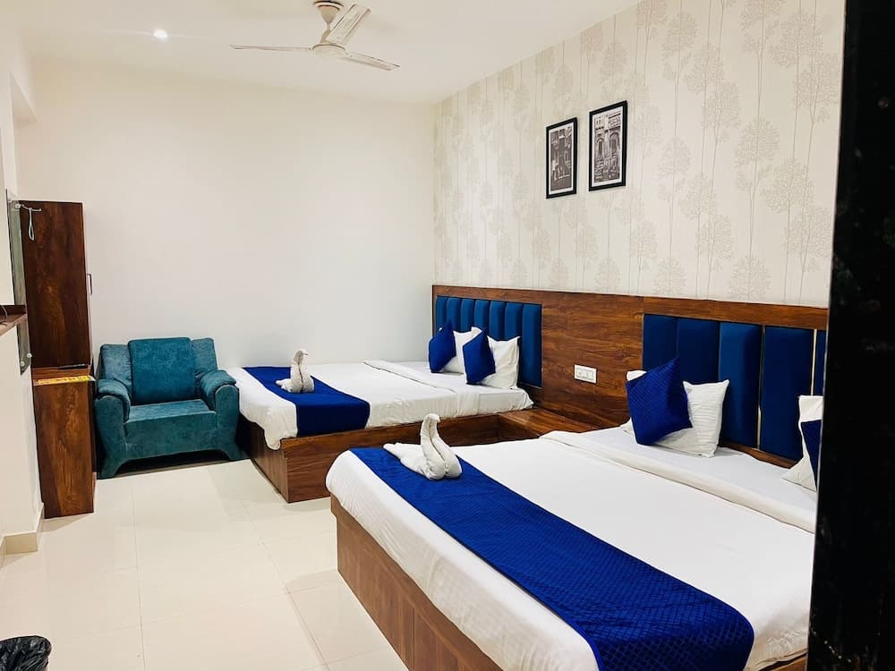Hotel Hari Kripa Dham Near Prem Mandir By HRG