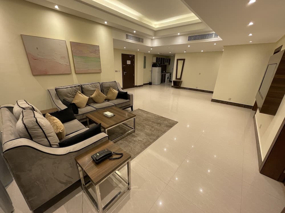Private Luxury apartment - Al Hamra
