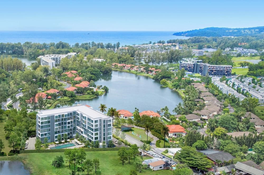 Laguna Lakeside Residences