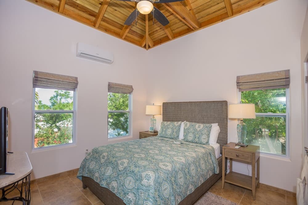 Tortuga Terrace-43 Lawson Rock 3 Bedroom Home by RedAwning