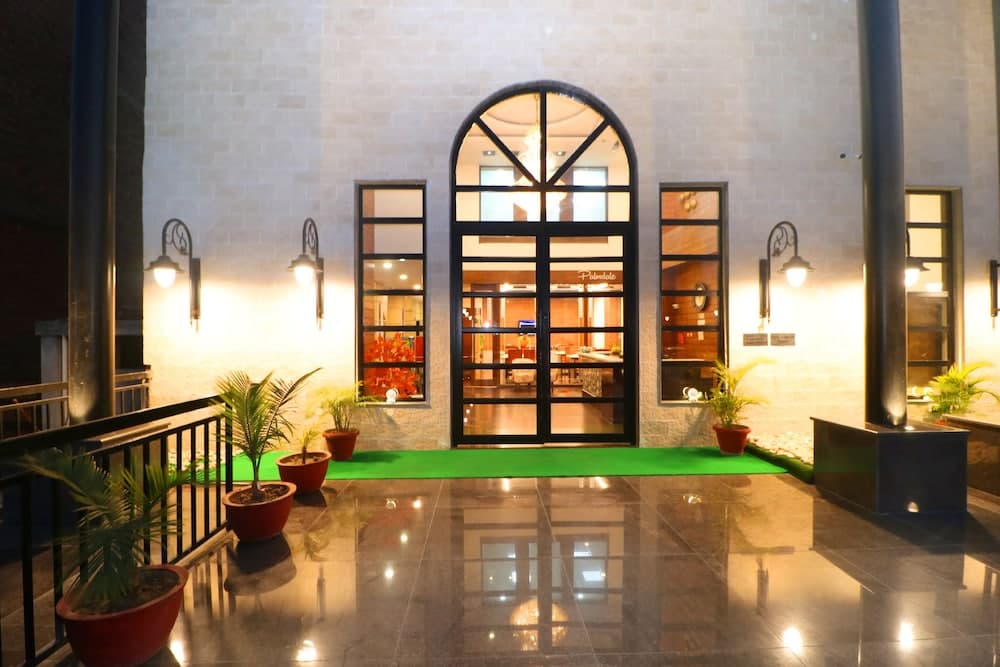 Hotel Palmdale