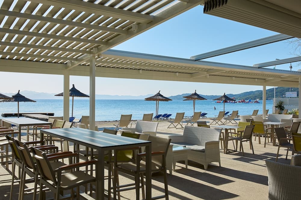 Delfinia Hotel