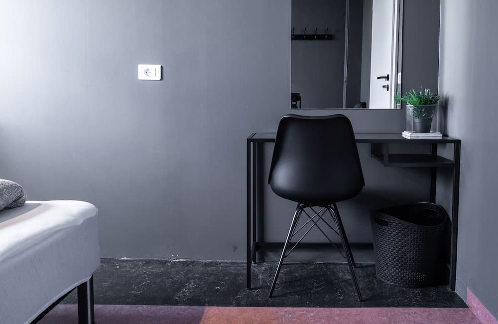 AU44 hostel