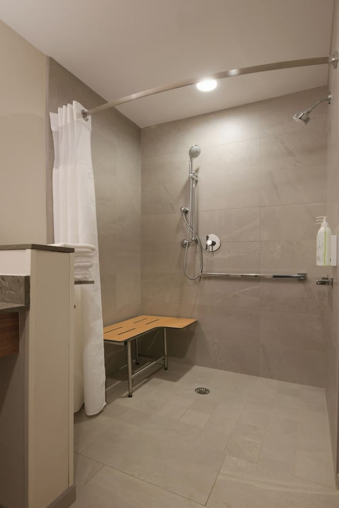 Fairfield Inn and Suites Dallas East