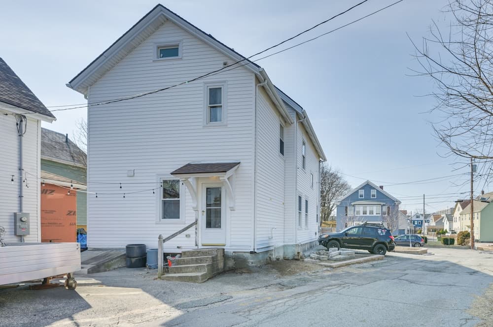 Bright & Pet-friendly Home: 2 Mi to Harvard Square
