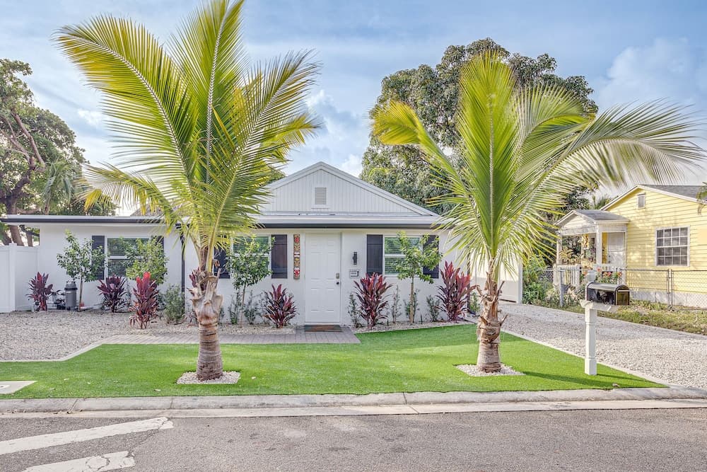 Heated Pool + Backyard: North Palm Beach Retreat!