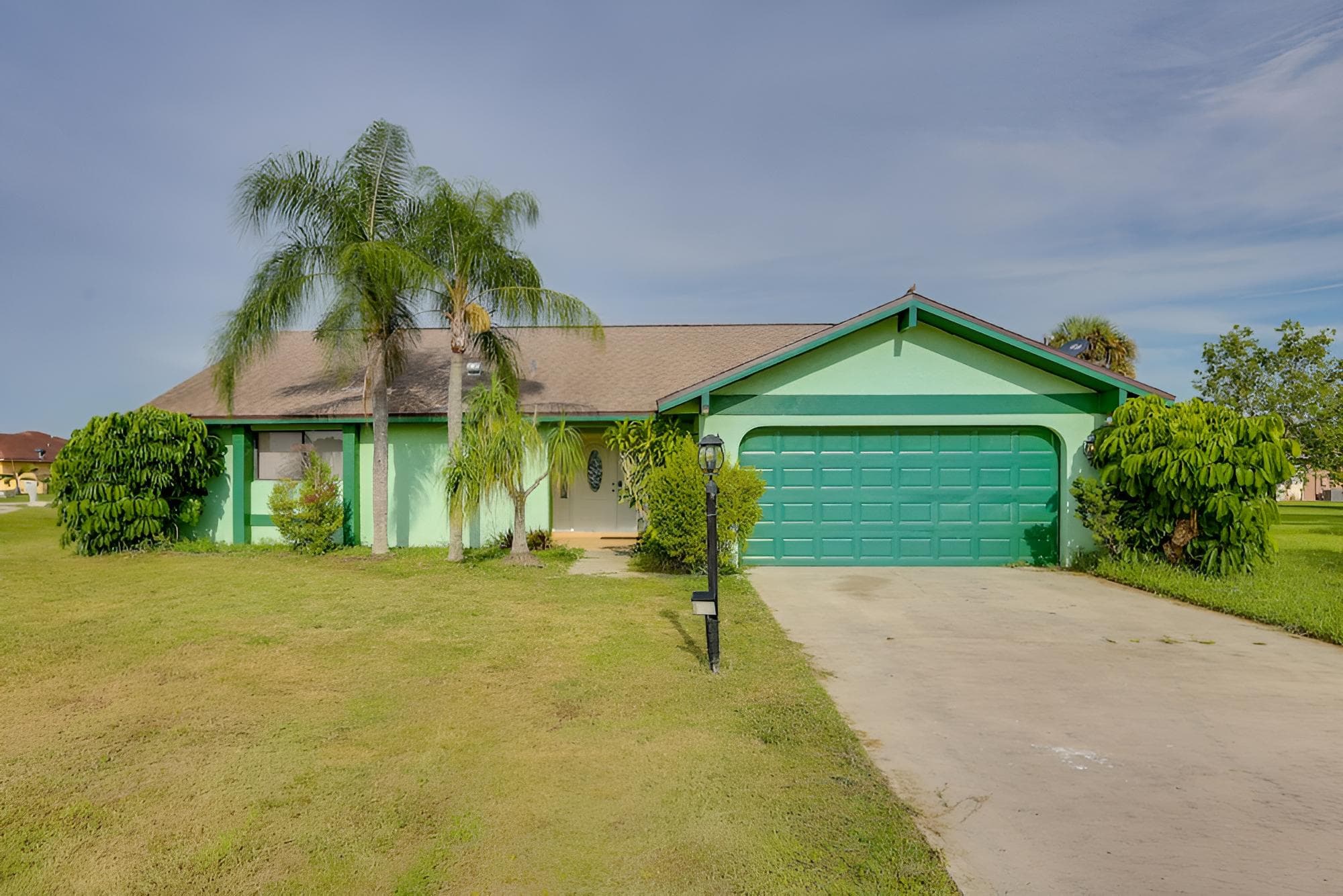 Family-friendly Lehigh Acres Home: Screened Porch!