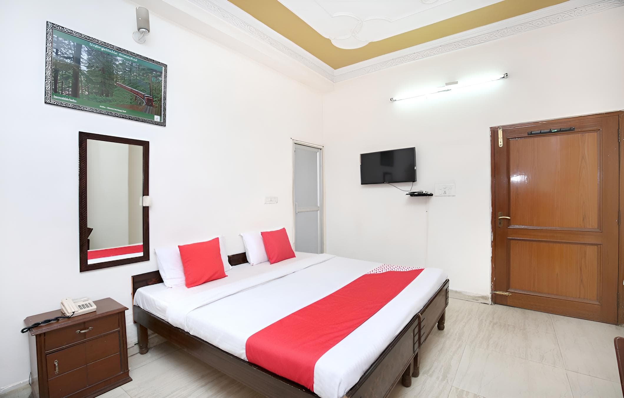 OYO 4738 Hotel Re-Birth