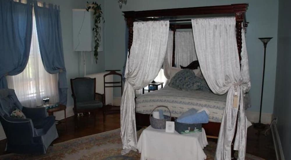 HeatherCroft Bed and Breakfast
