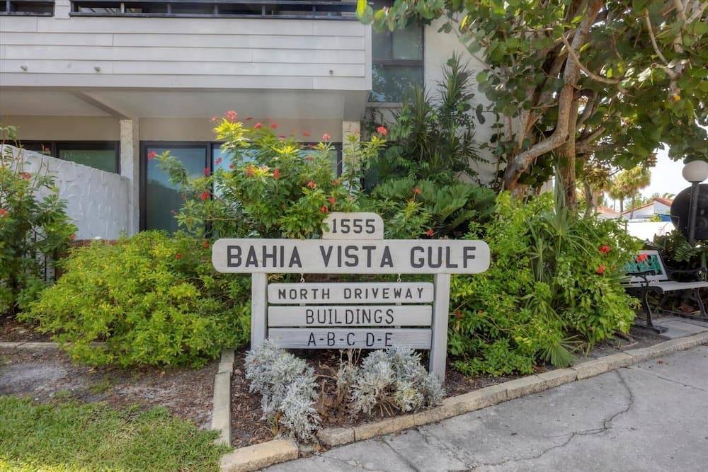 Venice Beach 2 Bedroom Condo with Beach Access+Community Pool 2 Condo
