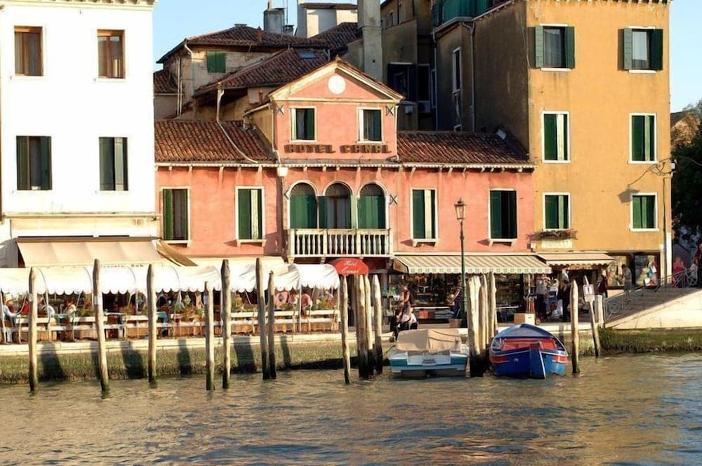Hotel Canal