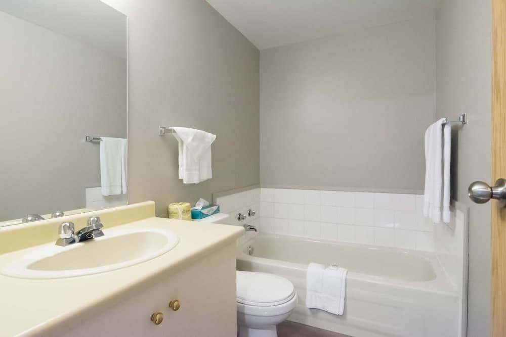 Motel 6 Saanichton, BC - Victoria Airport