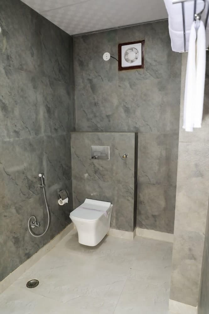 Sarla Hotel Inn