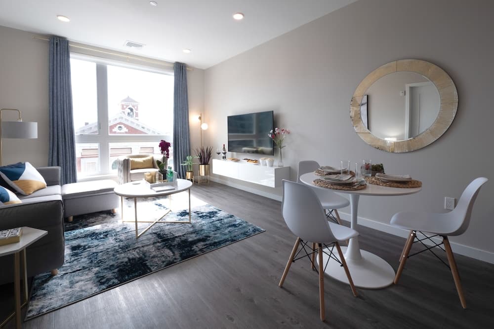 Luxury Furnished Apartments by Hyatus at Amistad Park