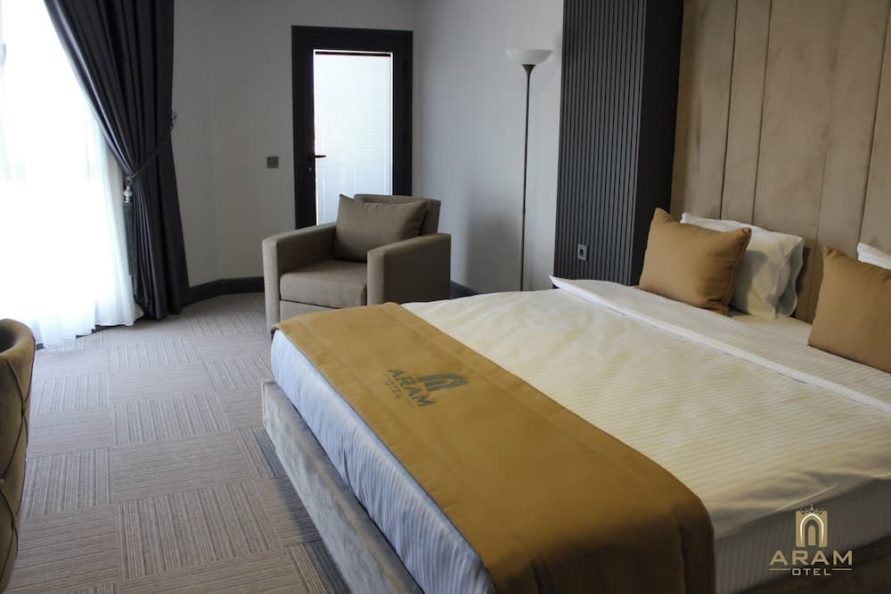 Aram Otel