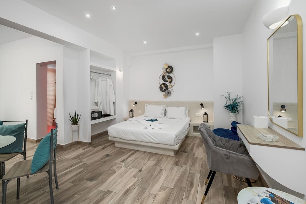 Oasis Suites Fira