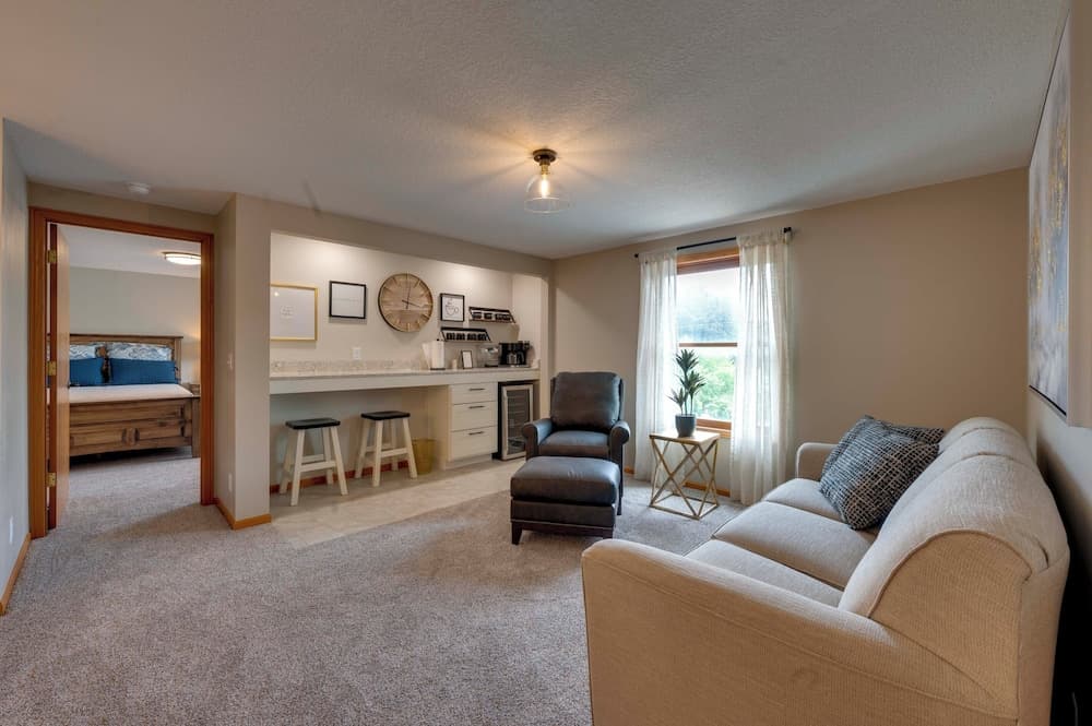 Game Room + Patio: 'bremer House Waverly Rental'