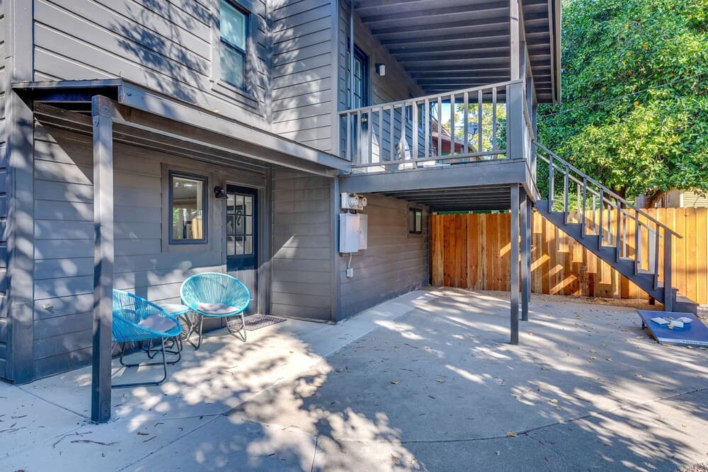 Sleek Sacramento Apt < 2 Mi to Downtown!
