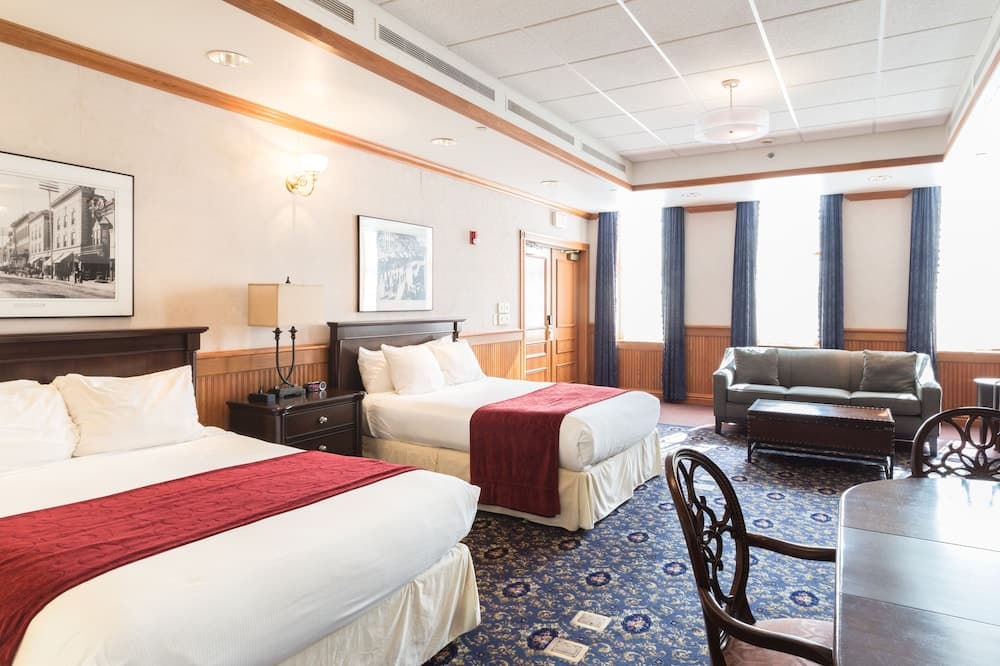 Hotel Winneshiek