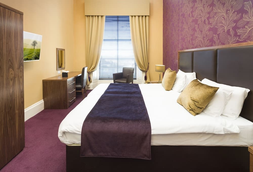 Albany Hotel