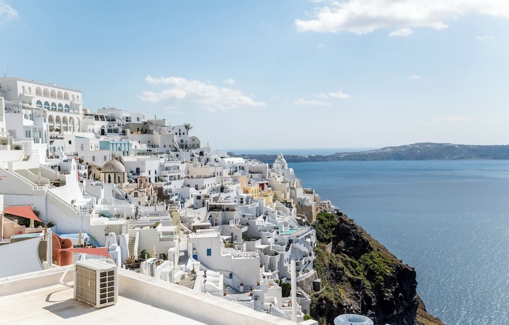 Cliff Aura Suites