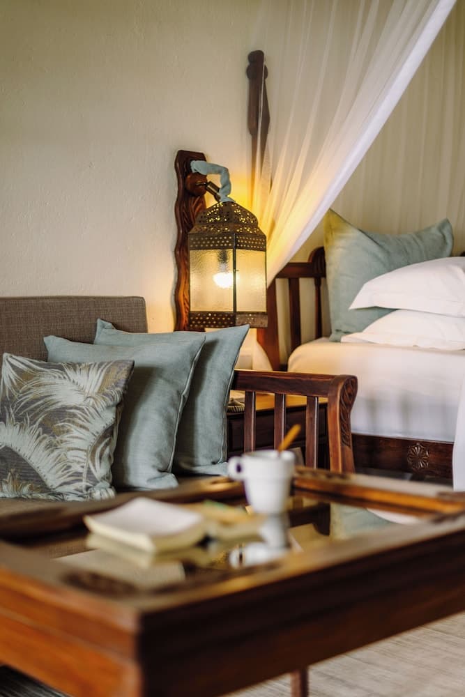 Breezes Beach Club & Spa – Half Board