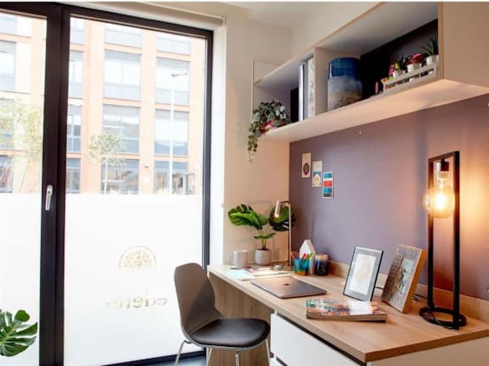 Stylish Rooms and Studios - COVENTRY - Campus Accommodation