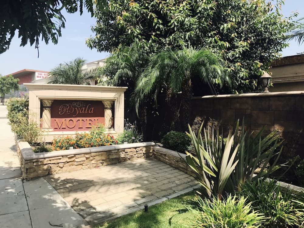 Royala Inn