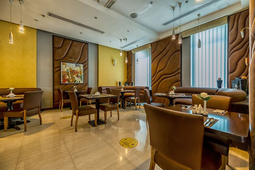 THE PARK HOTEL Formerly Al Jawhara Gardens