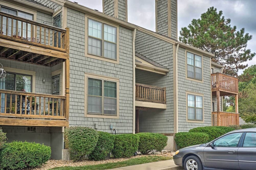 Shawnee Condo < 10 Mi to Downtown Kansas City!