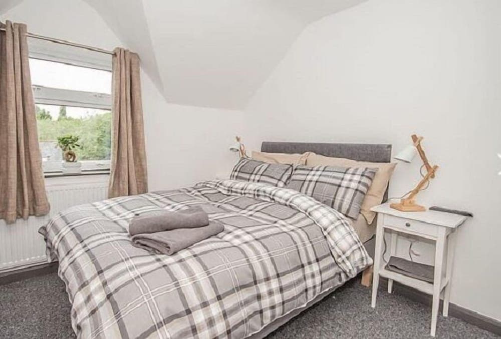 Feather Bed Cottage B&B