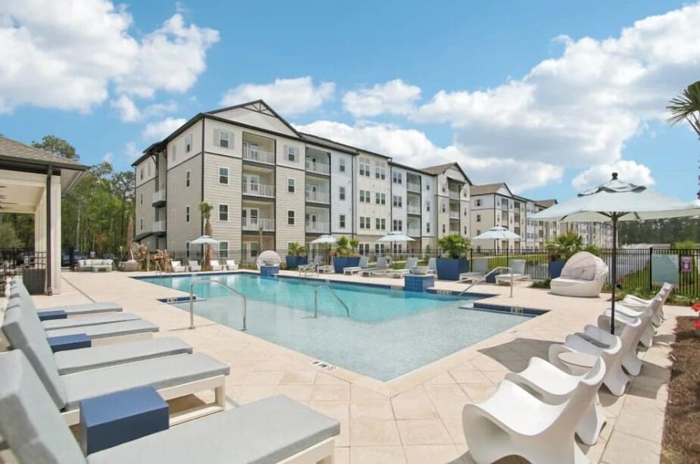 Landing Apartments near JAX