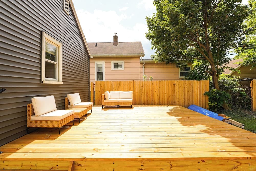3 Mi to Michigan State: Tiny Home w/ Deck!