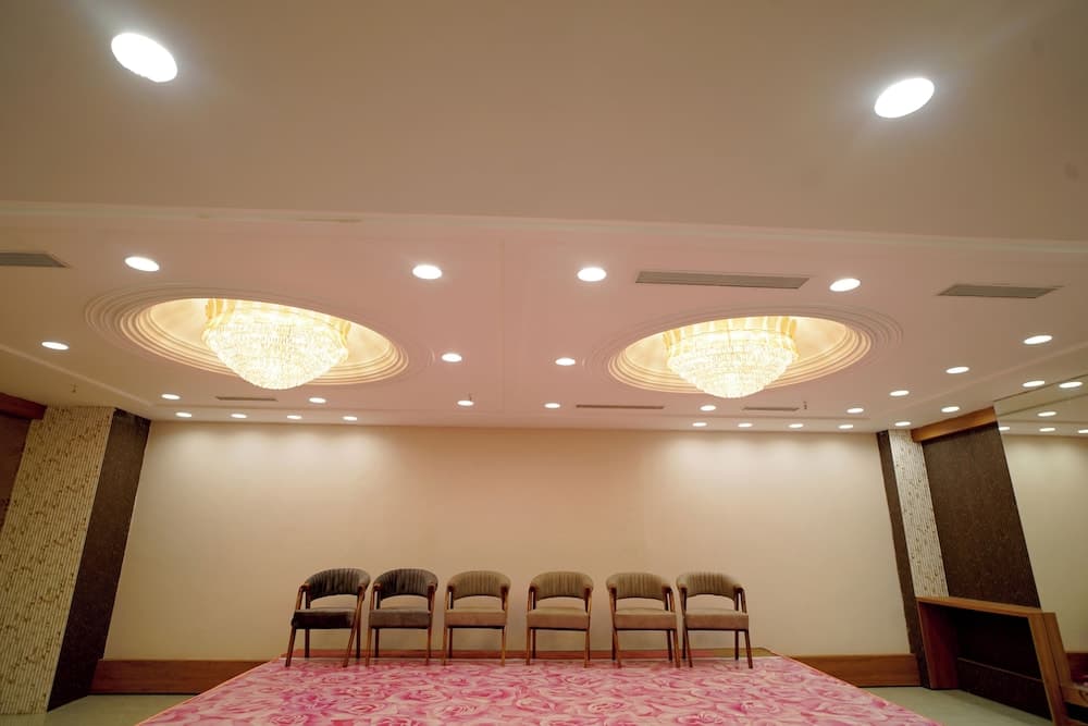 meeting & event spaces