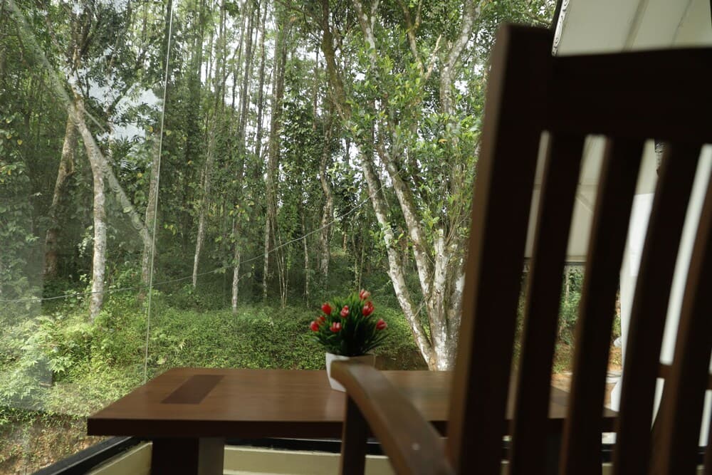 Munnar Breeze