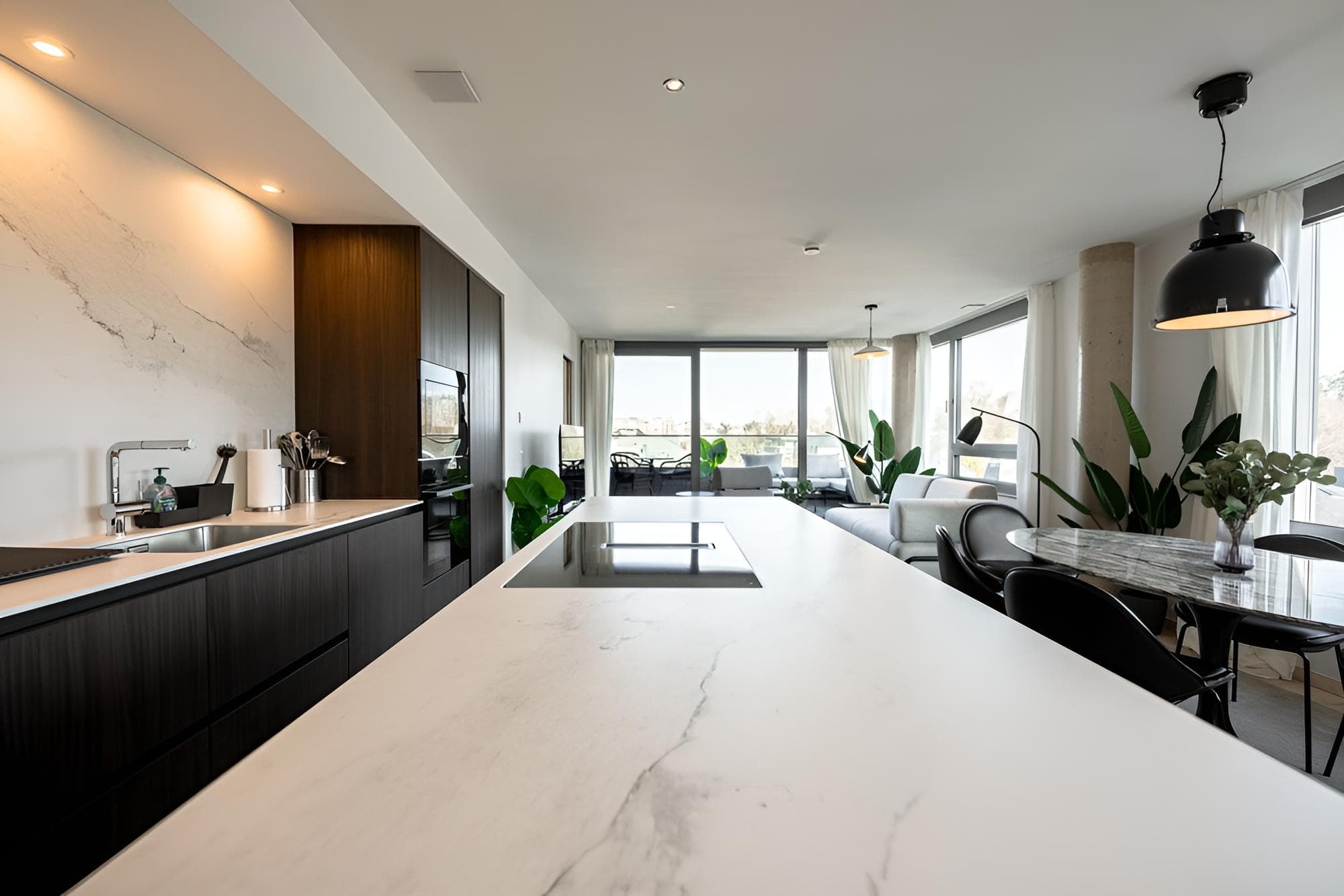 Pristine 2BR Apt in Ville Haute District