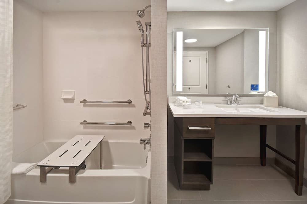 Homewood Suites by Hilton Orlando at Flamingo Crossings