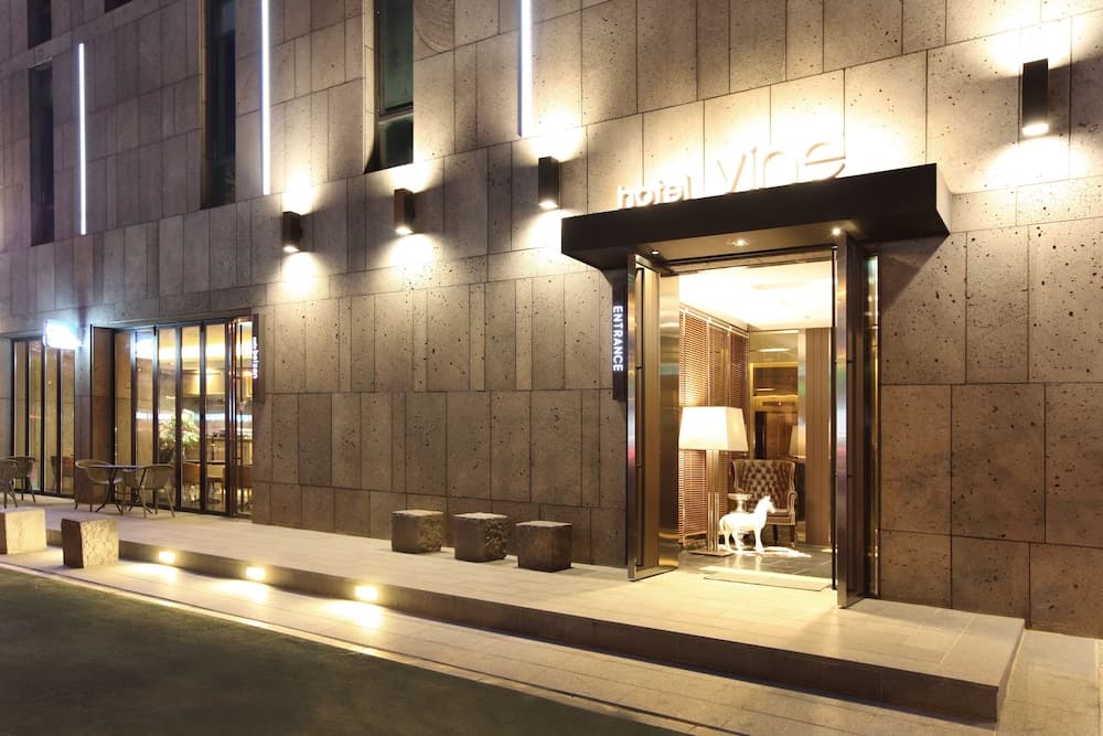 Vine Hotel