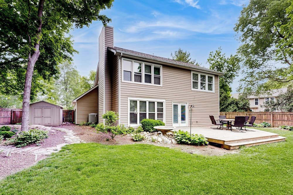 Waterfront 3BR w/ Heart-shaped Pond & Vitamix