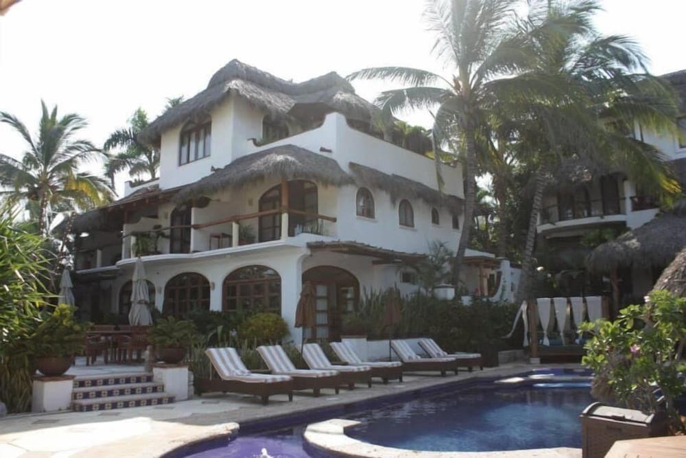 Casa de Mita Hotel