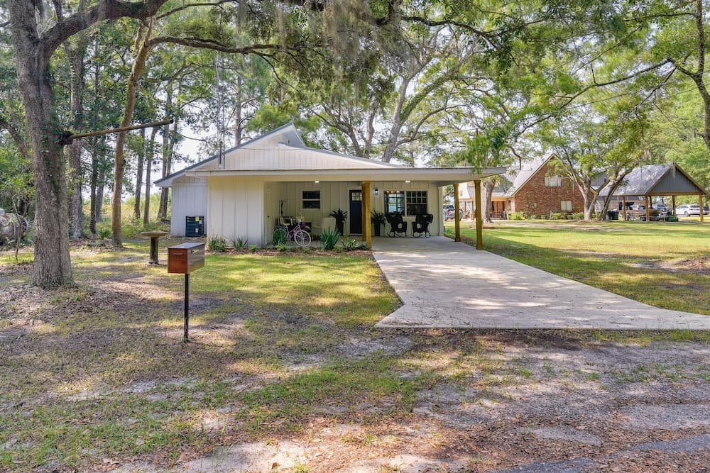 Freeport Waterfront Vacation Rental w/ Boat Launch