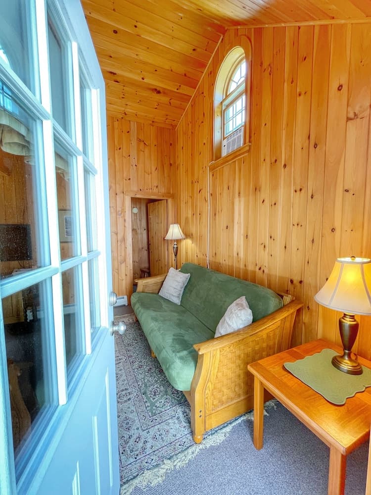 Open Hearth Inn