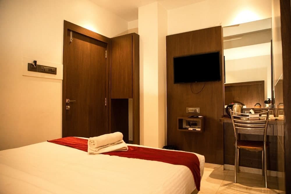 Hotel Express INN, Panvel