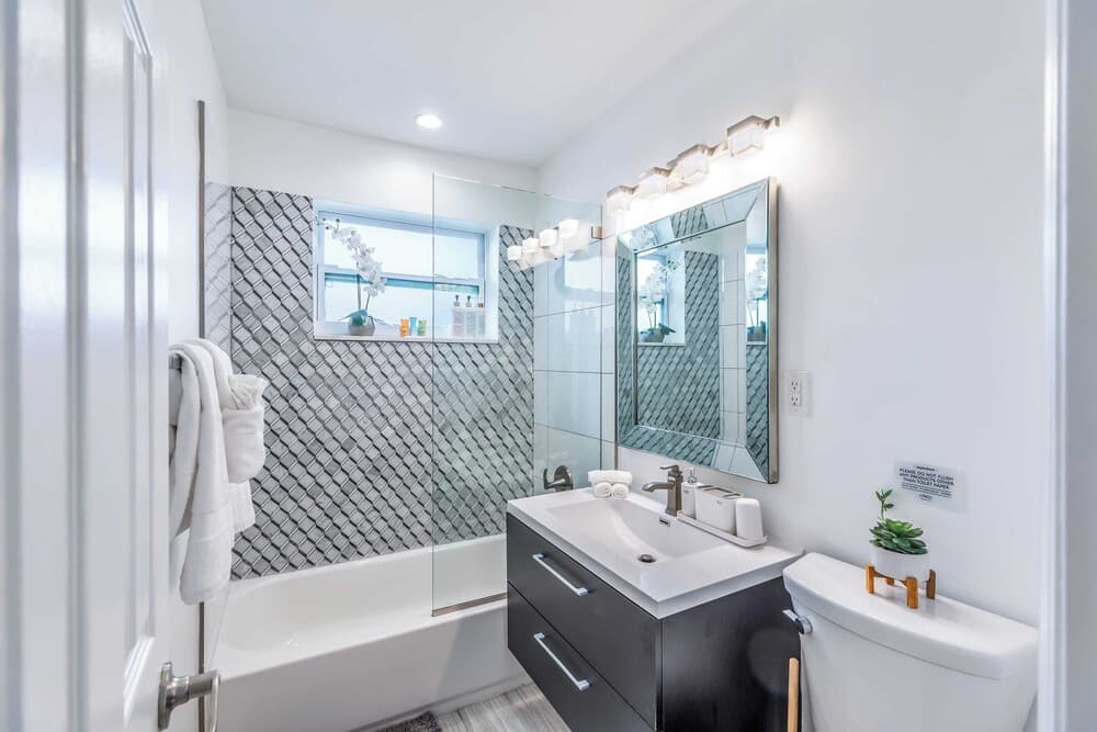 Pool, Hot Tub & Putting Green Near Deerfield Beach Oasis on Fourth by Avantstay